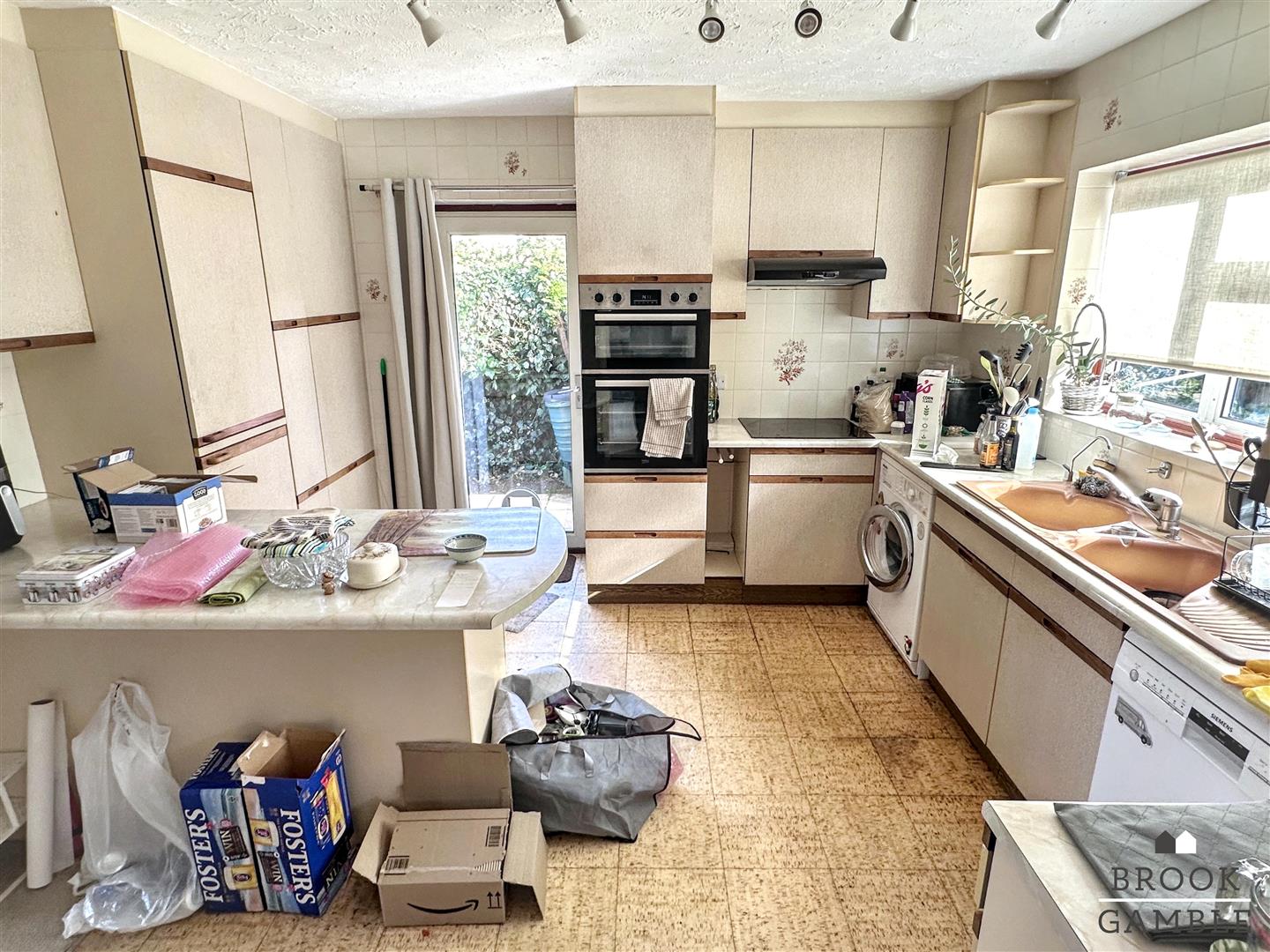 3 Bedroom House. Old Mansion Close in Eastbourne, East Sussex 9